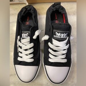 Levi's STAN G Women Sneakers *** NEW ***